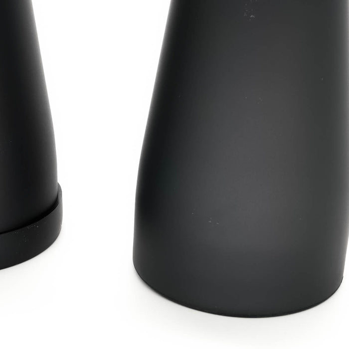 Pre-Owned Celestron Skymaster 25x70 Binoculars with Case - SWO2H69