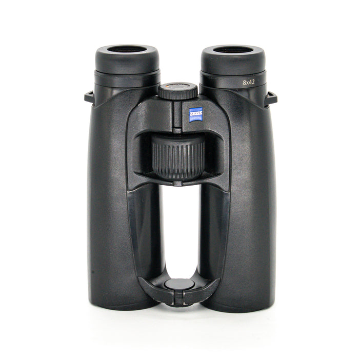 Pre-Owned Zeiss Victory SF 8x42 Binoculars - Black - SWO2H74